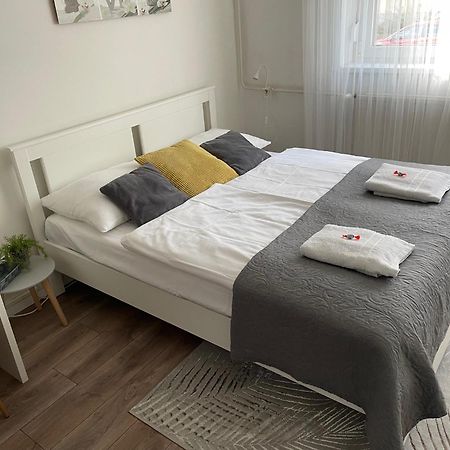 Magnolia Apartman Gyor Exterior photo