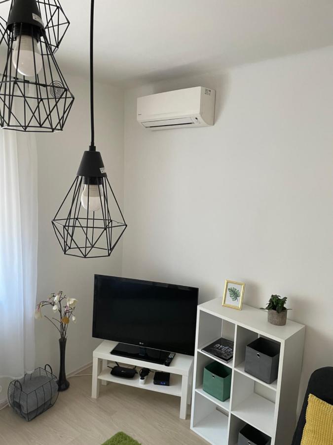 Magnolia Apartman Gyor Exterior photo